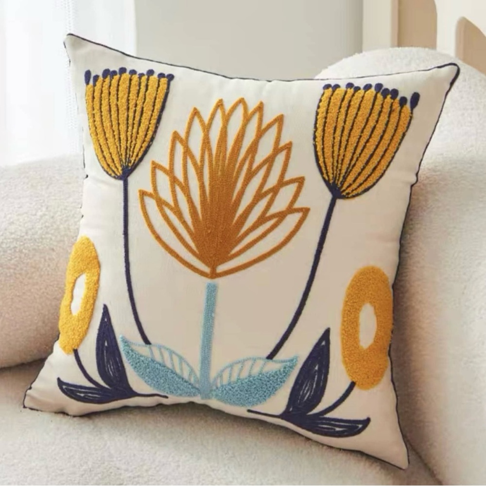Spring throw pillow - Picture 5 of 5